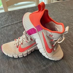Nike Womens Free Metacon Training Shoes